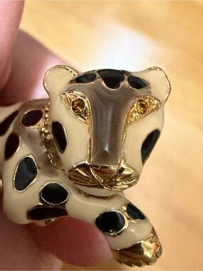 VTG Kenneth Jay Lane Cream Enamel Leopard Pendant Crystal Collar & Amber Eyes